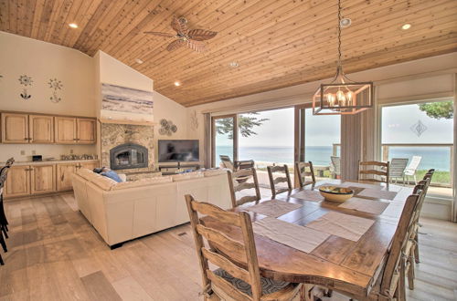 Photo 42 - Oceanfront Point Arena House w/ Lovely Deck