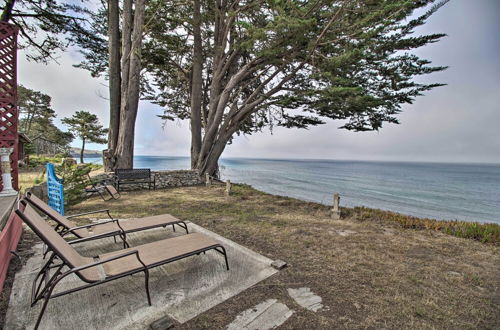 Photo 19 - Oceanfront Point Arena House w/ Lovely Deck