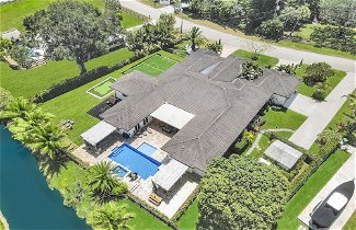 Photo 1 - Luxury 8-br With Pool & Mini-golf & Soccer