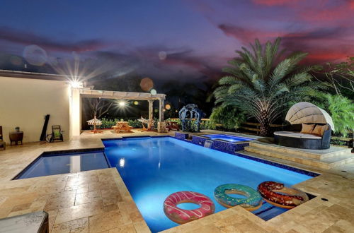 Foto 12 - Luxury 8-br With Pool & Mini-golf & Soccer