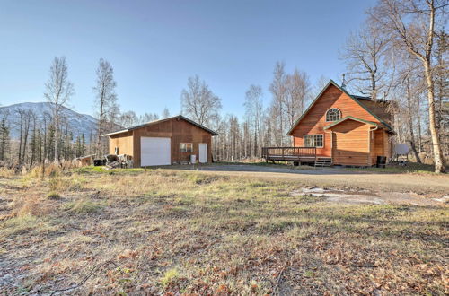 Photo 15 - Spacious & Private Home w/ Lazy Mountain View