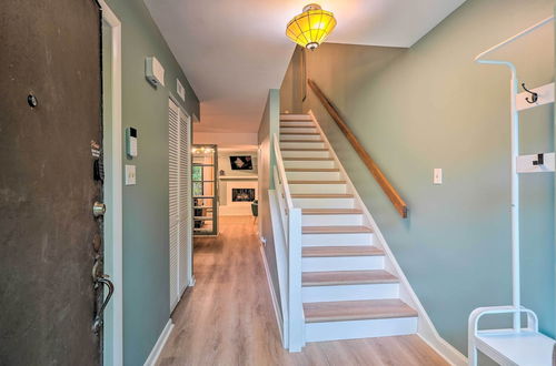 Foto 7 - Stylish Durham Townhome < 5 Mi to Downtown