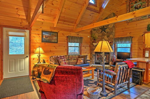 Photo 28 - Rustic Dundee Log Cabin w/ Hot Tub & Forest Views