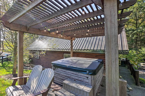 Photo 2 - Rustic Dundee Log Cabin w/ Hot Tub & Forest Views