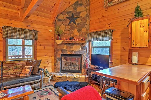 Photo 3 - Rustic Dundee Log Cabin w/ Hot Tub & Forest Views