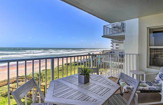 Foto 1 - Oceanfront Retreat w/ Pool Steps From Ormond Beach