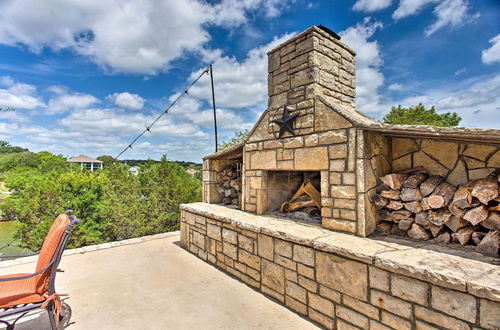 Foto 3 - Waterfront Home w/ Boat Dock on Lake Granbury