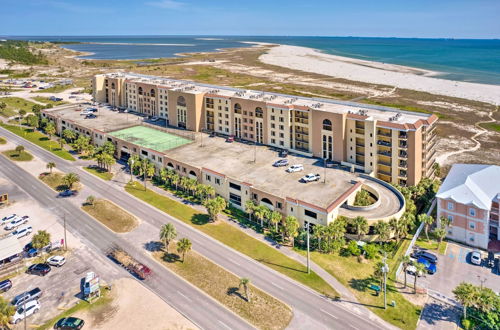 Photo 19 - Beachfront Dauphin Island Condo: Pool Access