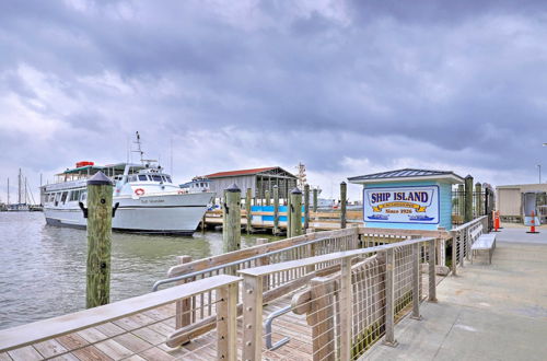 Photo 2 - Gulfport Home w/ Deck & Grill, Walk to Beach