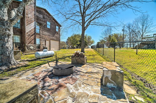 Foto 30 - Family Home w/ Boat Dock, Fire Pit + Balcony