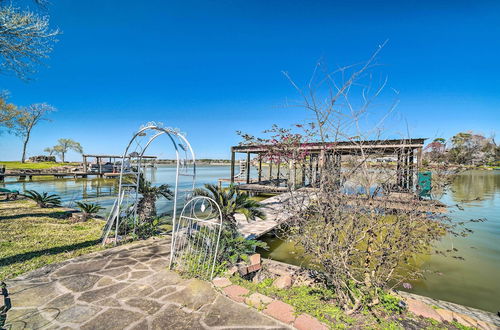 Foto 6 - Family Home w/ Boat Dock, Fire Pit + Balcony