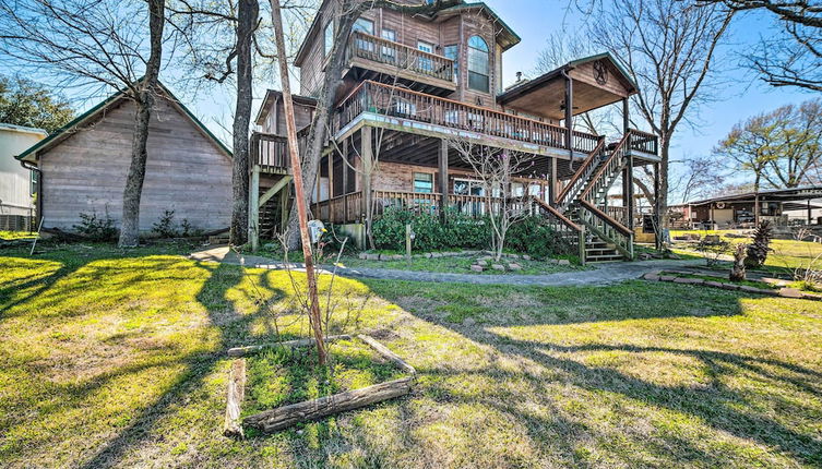 Foto 1 - Family Home w/ Boat Dock, Fire Pit + Balcony