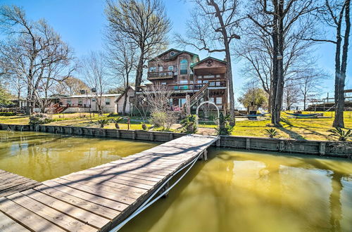 Foto 5 - Family Home w/ Boat Dock, Fire Pit + Balcony