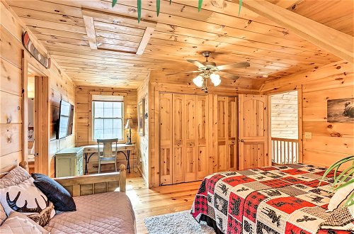 Foto 10 - Blue Ridge Mtns Cabin w/ Deck & Game Room
