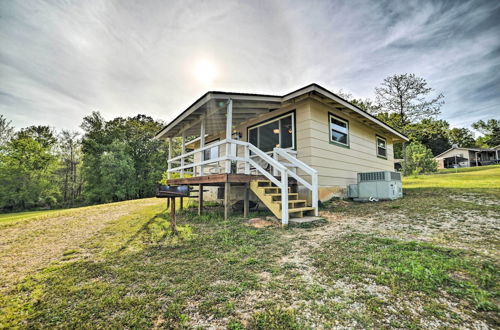 Photo 26 - Cozy Cottage On Kentucky Lake w/ Shared Pool