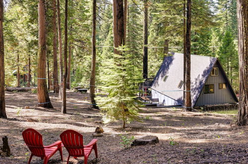 Photo 19 - Dreamy Woodland Hideaway With Grills & Fire Pit