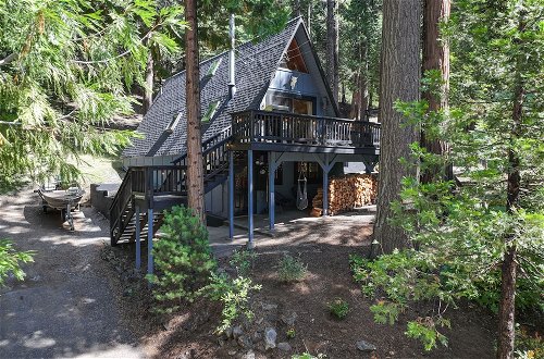 Photo 26 - Dreamy Woodland Hideaway With Grills & Fire Pit