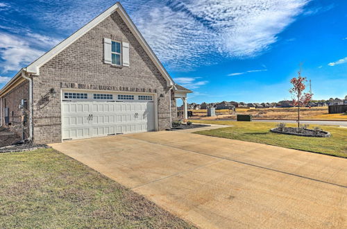 Foto 6 - Spacious Hazel Green Home w/ Fireplace, Yard