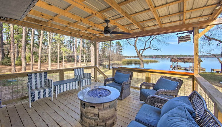 Foto 1 - Lakefront Daingerfield Retreat w/ Shared Dock