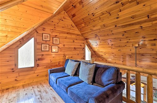 Foto 43 - Rustic Cabin w/ Wraparound Porch & Mountain Views