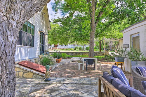 Photo 38 - Beautiful Hill Country Cottage - Walk to Downtown