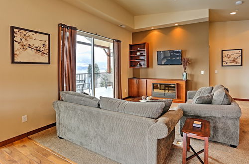 Photo 19 - Breezy Lake Chelan Condo w/ Pool & Hot Tub Access