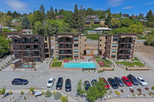 Photo 12 - Breezy Lake Chelan Condo w/ Pool & Hot Tub Access