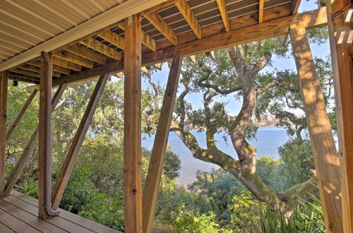 Foto 21 - Hillside Home w/ Deck & Views of Tomales Bay