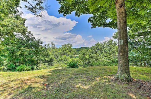 Foto 12 - Idyllic Bronston Retreat w/ Fire Pit + View