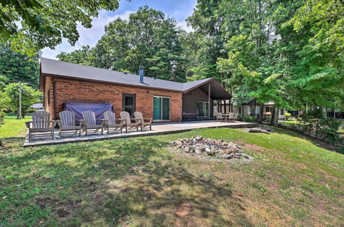 Foto 10 - Idyllic Bronston Retreat w/ Fire Pit + View