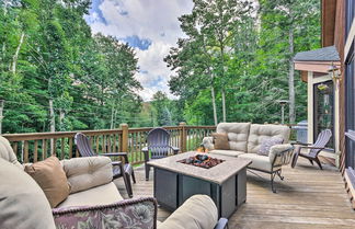 Foto 1 - Lavish Beech Mountain Ski Cabin w/ Hot Tub