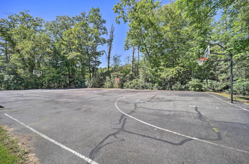 Photo 35 - Newland Cabin w/ Beach Access: Near Hiking Trails