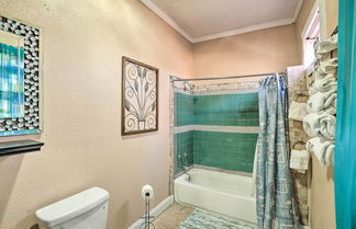 Photo 3 - Cozy Shreveport Vacation Rental ~4 Mi to Dtwn