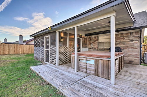 Photo 16 - Home w/ Screened Porch ~ 10 Miles to Dtwn Okc