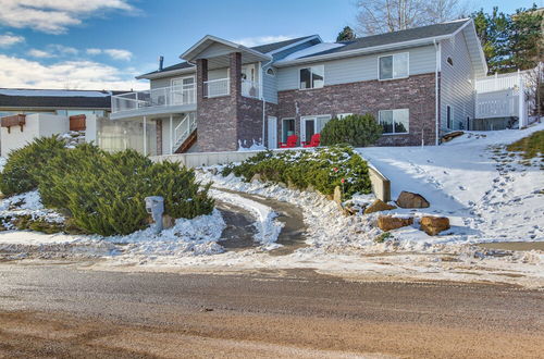 Photo 22 - Inviting Great Falls Home w/ Wraparound Deck