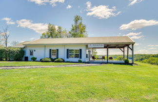 Photo 3 - Taylorsville Lake Cottage Rental w/ Hot Tub