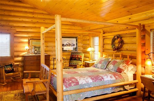 Photo 4 - 'lacy's Log Cabin' Alto Home w/ Mountain Views