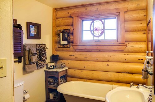 Photo 2 - 'lacy's Log Cabin' Alto Home w/ Mountain Views