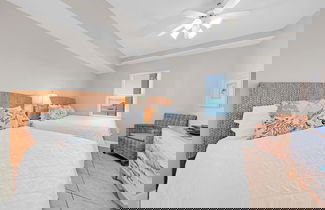 Photo 2 - Celadon 302
