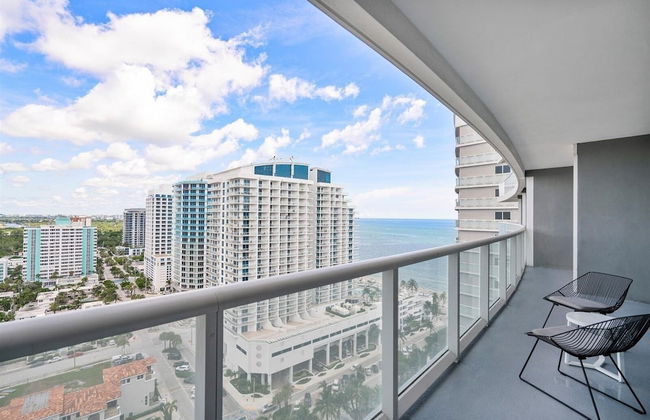 W Residences 2 Bedroom Suite 2 Condo by RedAwning - Foto 12