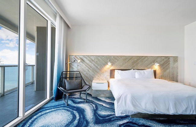 W Residences 2 Bedroom Suite 2 Condo by RedAwning - Foto 2