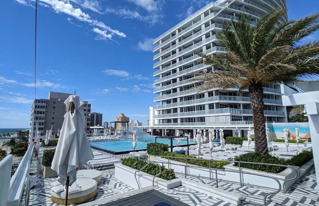 W Residences 2 Bedroom Suite 2 Condo by RedAwning - Foto 31