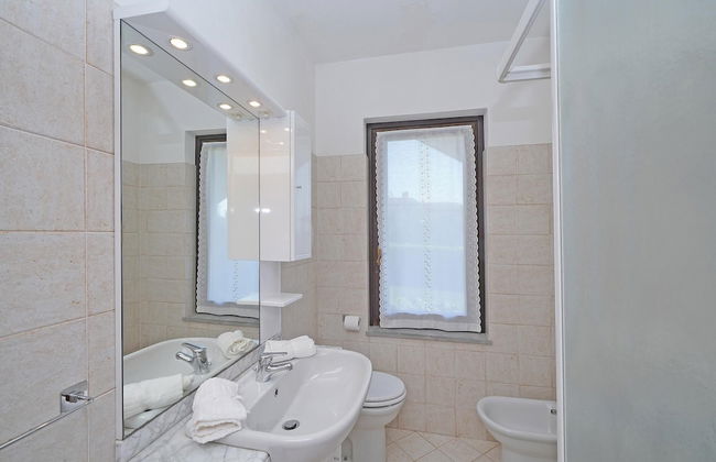 Lina s Apartment in Moniga del Garda - Photo 3