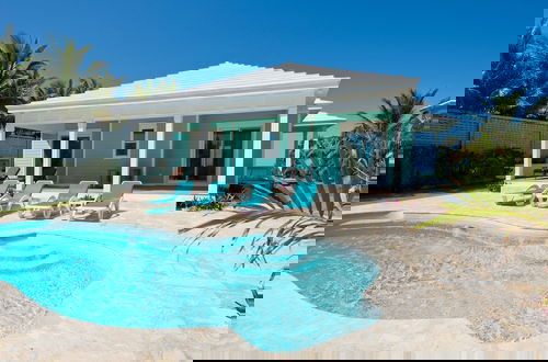 Foto 11 - Aqua Villa And Cottage 3 Bedroom Home