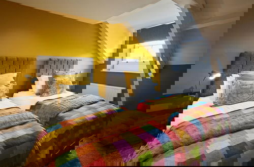 Foto 5 - Host Stay Ochre Yellow