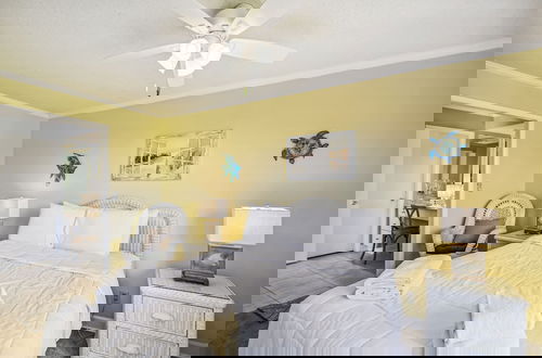 Foto 5 - SPC 2058 is a Beautiful 1 BR on the Golf Course at Sandpiper Cove by RedAwning
