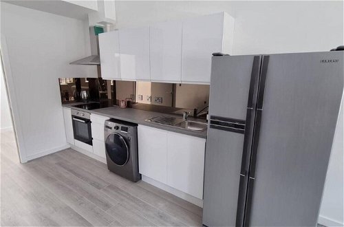 Photo 12 - Stunning 1 Bed Apt Minutes From Bham City Centre