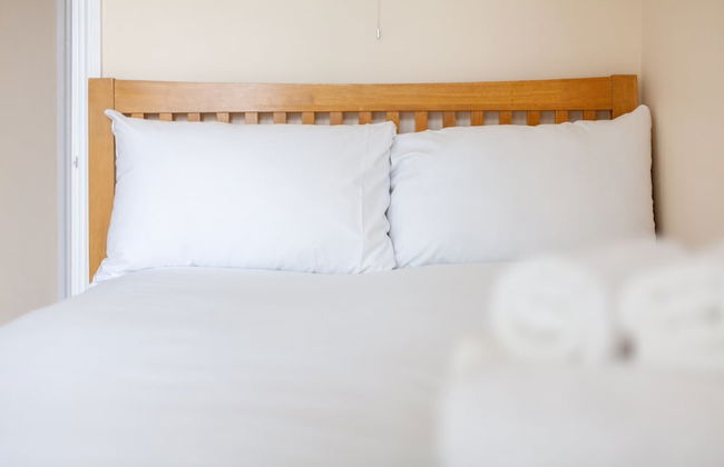 Spacious 3-bed flat by popular Waterloo - Foto 12