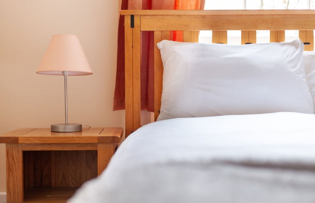 Spacious 3-bed flat by popular Waterloo - Foto 7