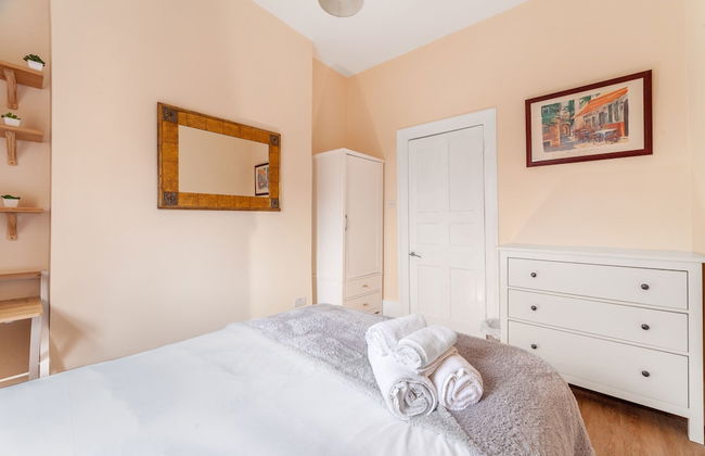 Spacious 3-bed flat by popular Waterloo - Foto 9